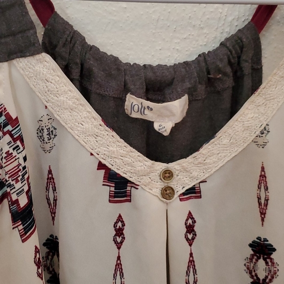 Patterned Tank - Picture 2 of 3